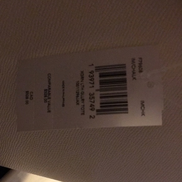 Beautiful Coach Leather Purse - Picture 4 of 5